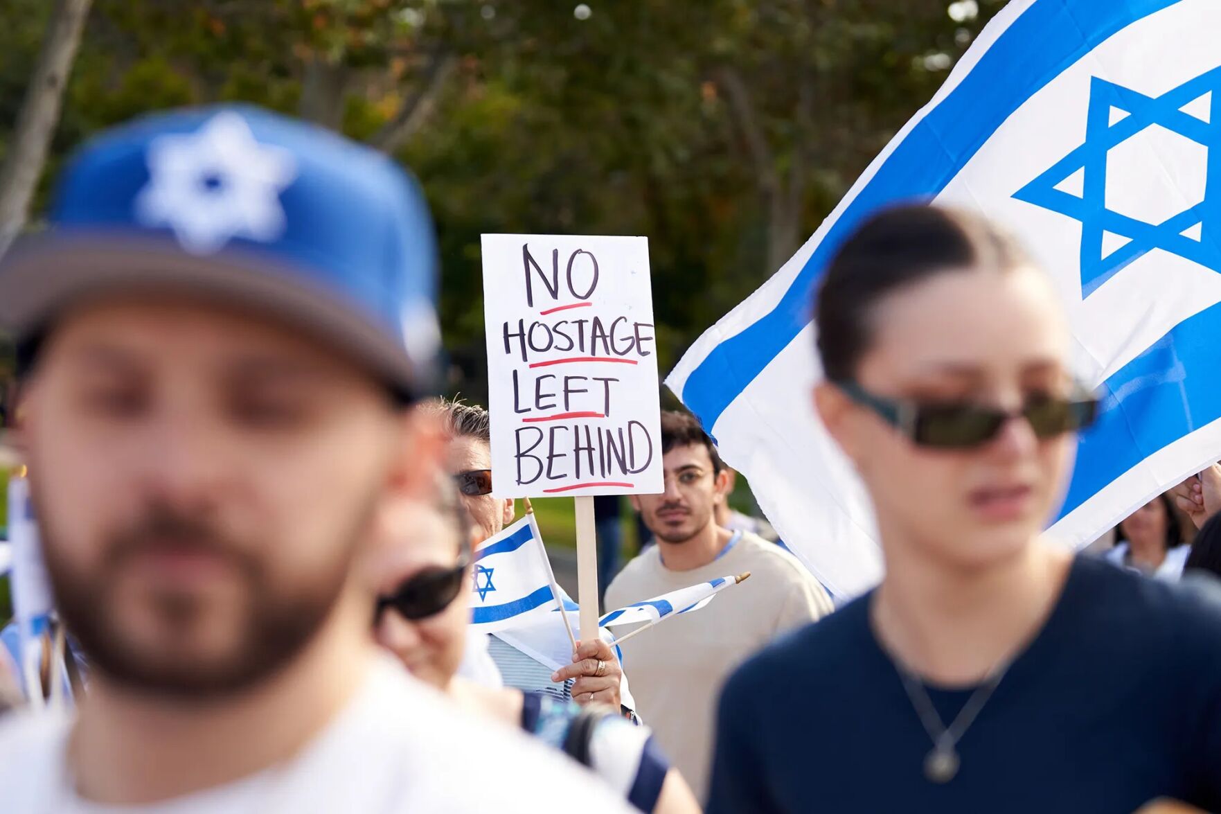CalMatters 110723_UCLA-Israel-Rally_LJ_CM_02.jpg